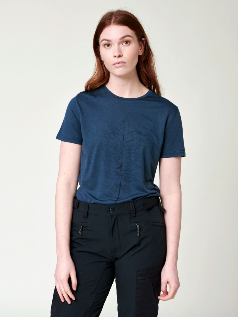 Women's Merino T-shirt - Blue Rowan Leaf i gruppen Dam / Tröjor - Dam / T-shirt - Dam hos Röyk (2855860_r)