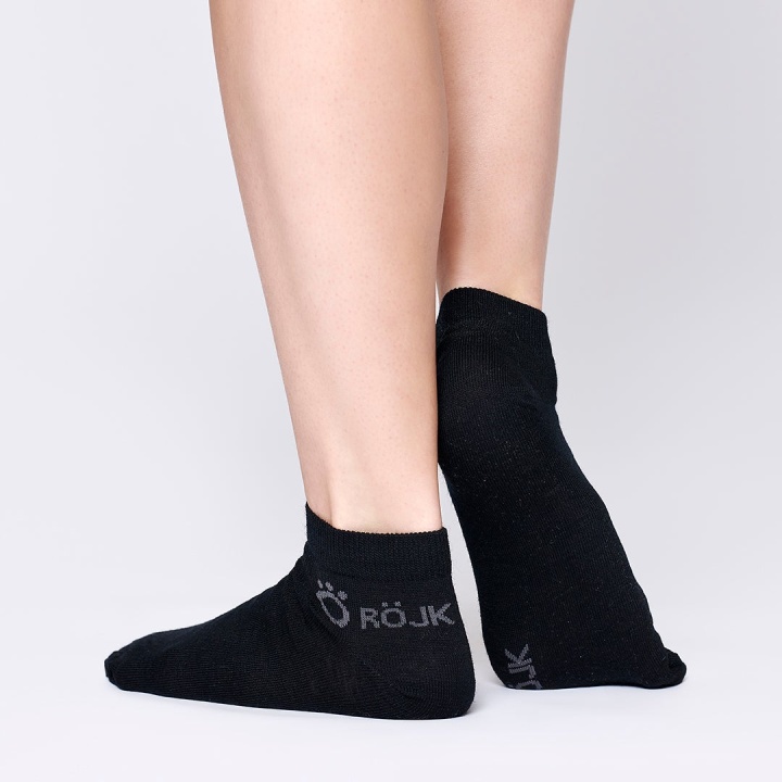 Everyday Merino Short Socks - Black i gruppen Accessoarer / Strumpor / Vardagsstrumpor hos Röyk (60083436_r)