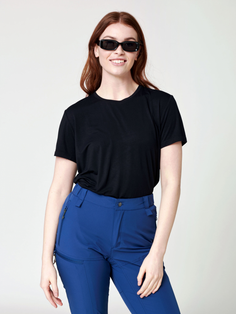 Women's Merino T-shirt - Black XS i gruppen Dam / T-shirtar / Merinoull - Dam hos Röyk (22080)